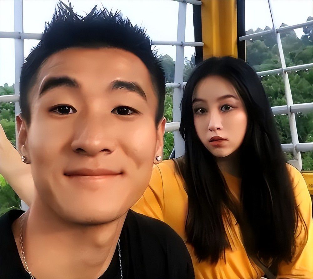 推荐理由兼电影启示录：奇迹会发生在每个人身上，也许不是进入NBA打球，也许不是娶了皇室女，也许不是中了大乐透。